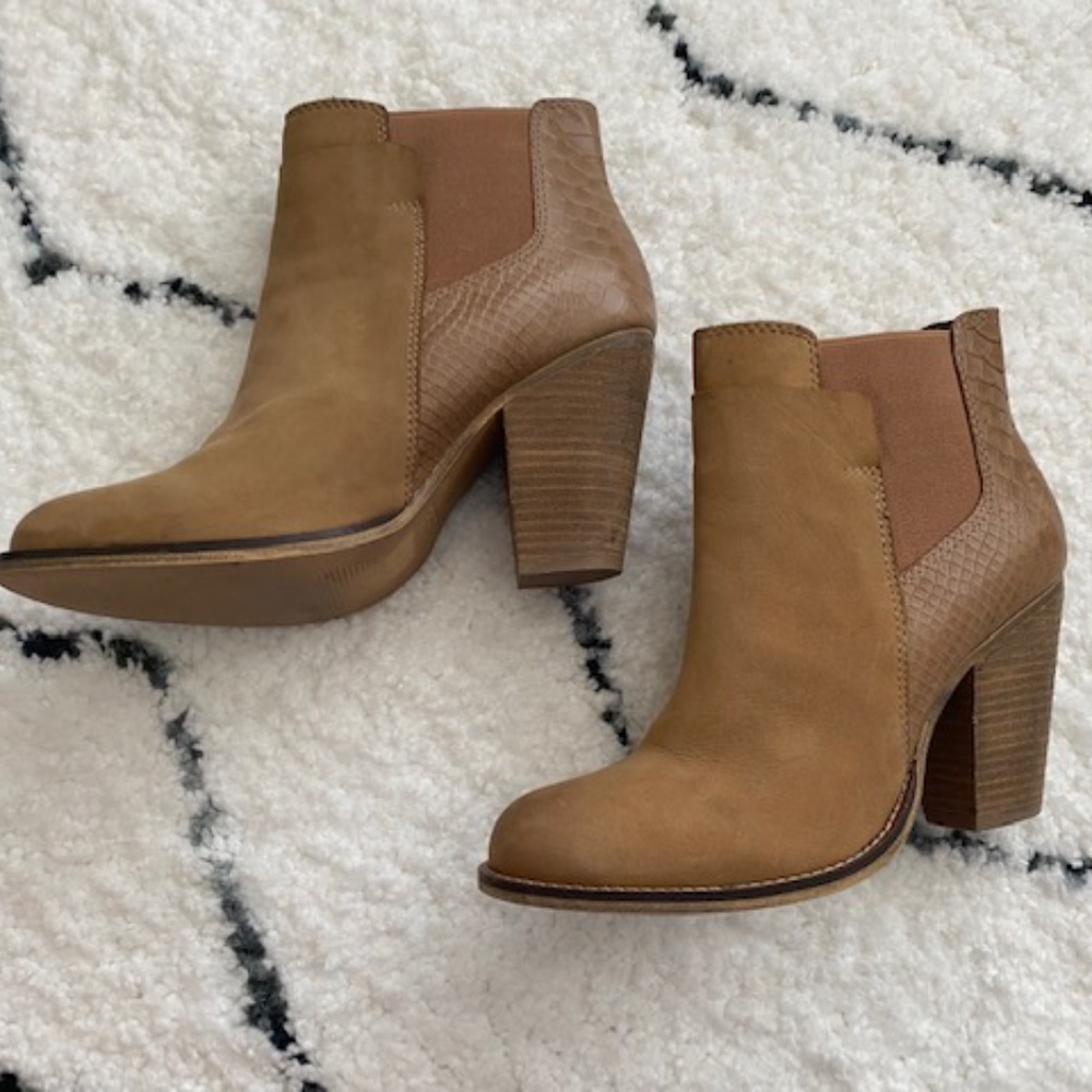 Tan Ankle Boots Size 7.5 - Picture 2 of 3